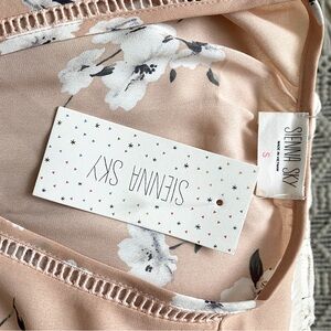 Size Small Sienna Sky Blouse